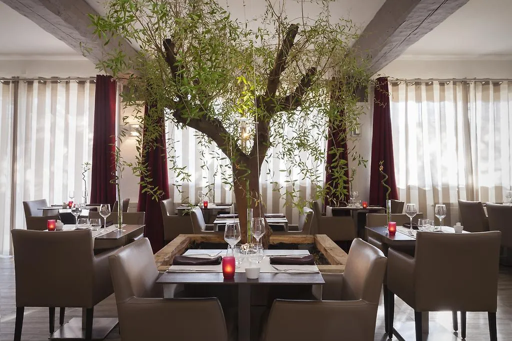 Logis Hotel & Restaurant L'Etape Bouc Bel Air - Gardanne  Bouc-Bel-Air
