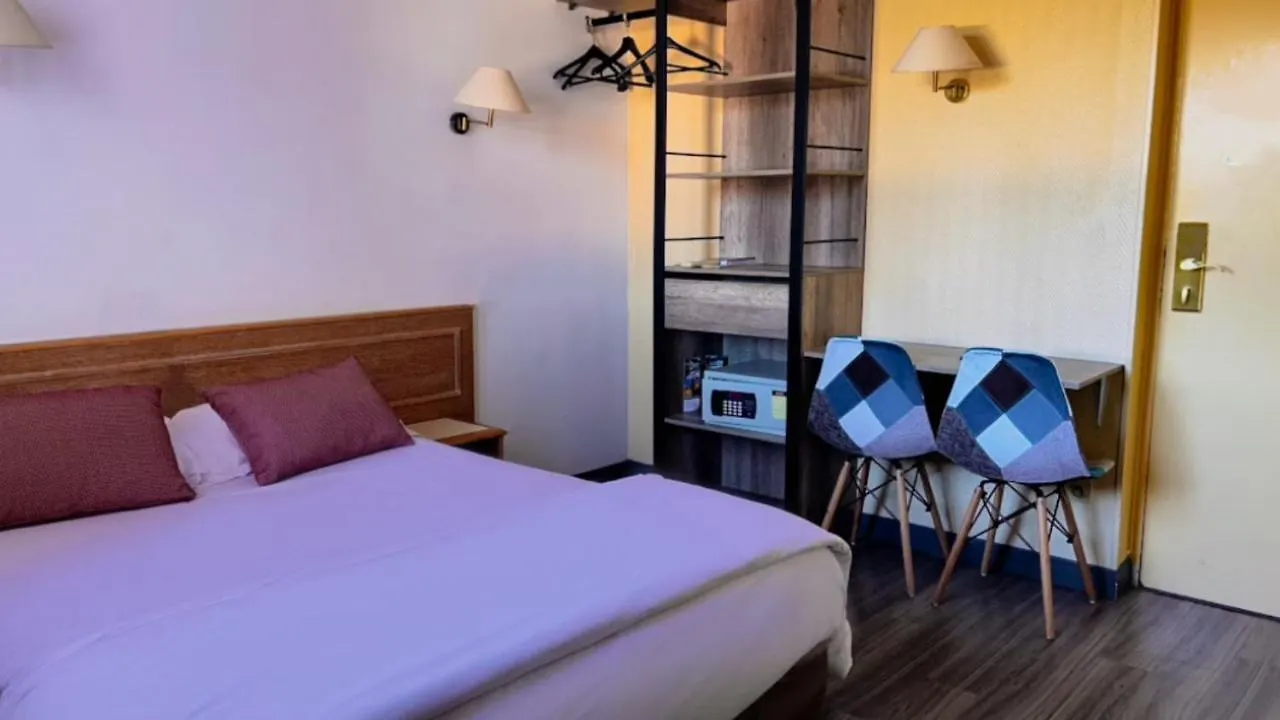 ***  Logis Hotel & Restaurant L'Etape Bouc Bel Air - Gardanne France