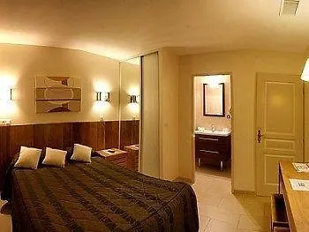 Logis Hotel & Restaurant L'Etape Bouc Bel Air - Gardanne  Bouc-Bel-Air