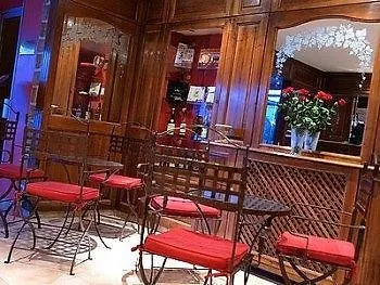 ***  Logis Hotel & Restaurant L'Etape Bouc Bel Air - Gardanne France