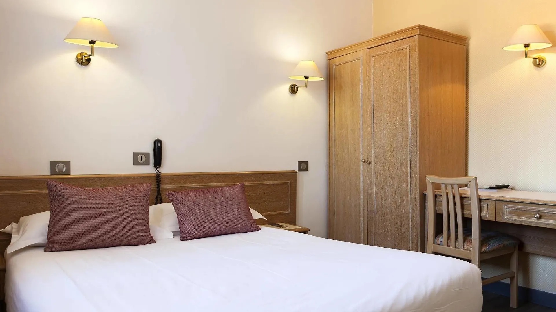 Logis Hotel & Restaurant L'Etape Bouc Bel Air - Gardanne